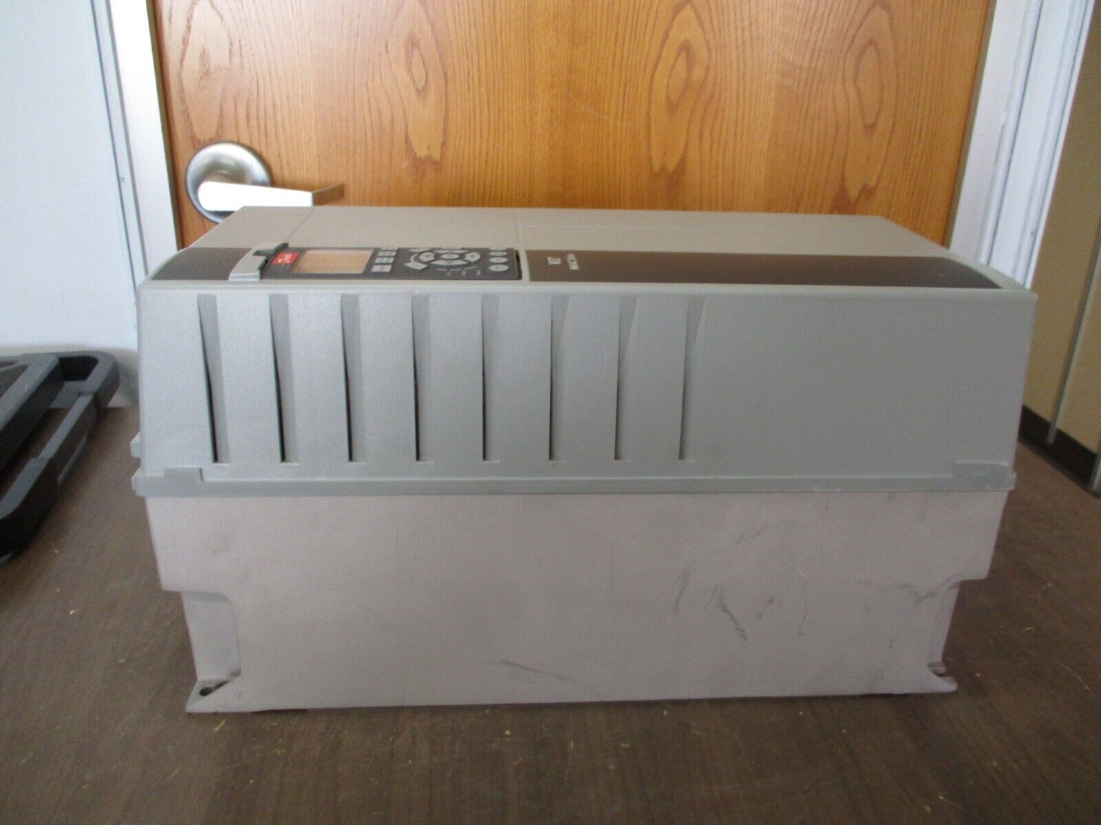 Danfoss VLT AC Drive 131B9365 15HP 3Ph w/ Keypad Used