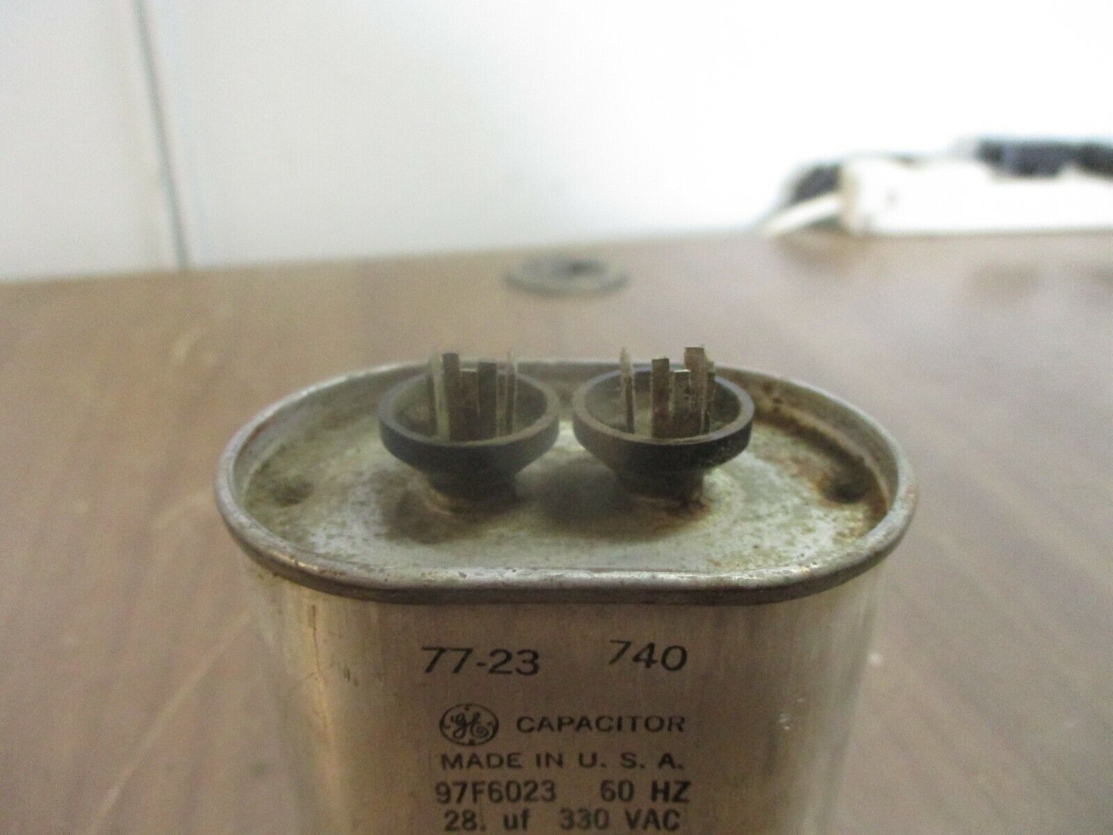GE Capacitor 97F6023 28uF 330V 60Hz Used