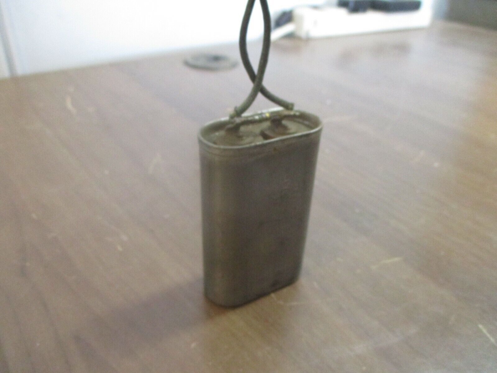 Aerovox Capacitor P105F28 4.75MFD 125VAC Used