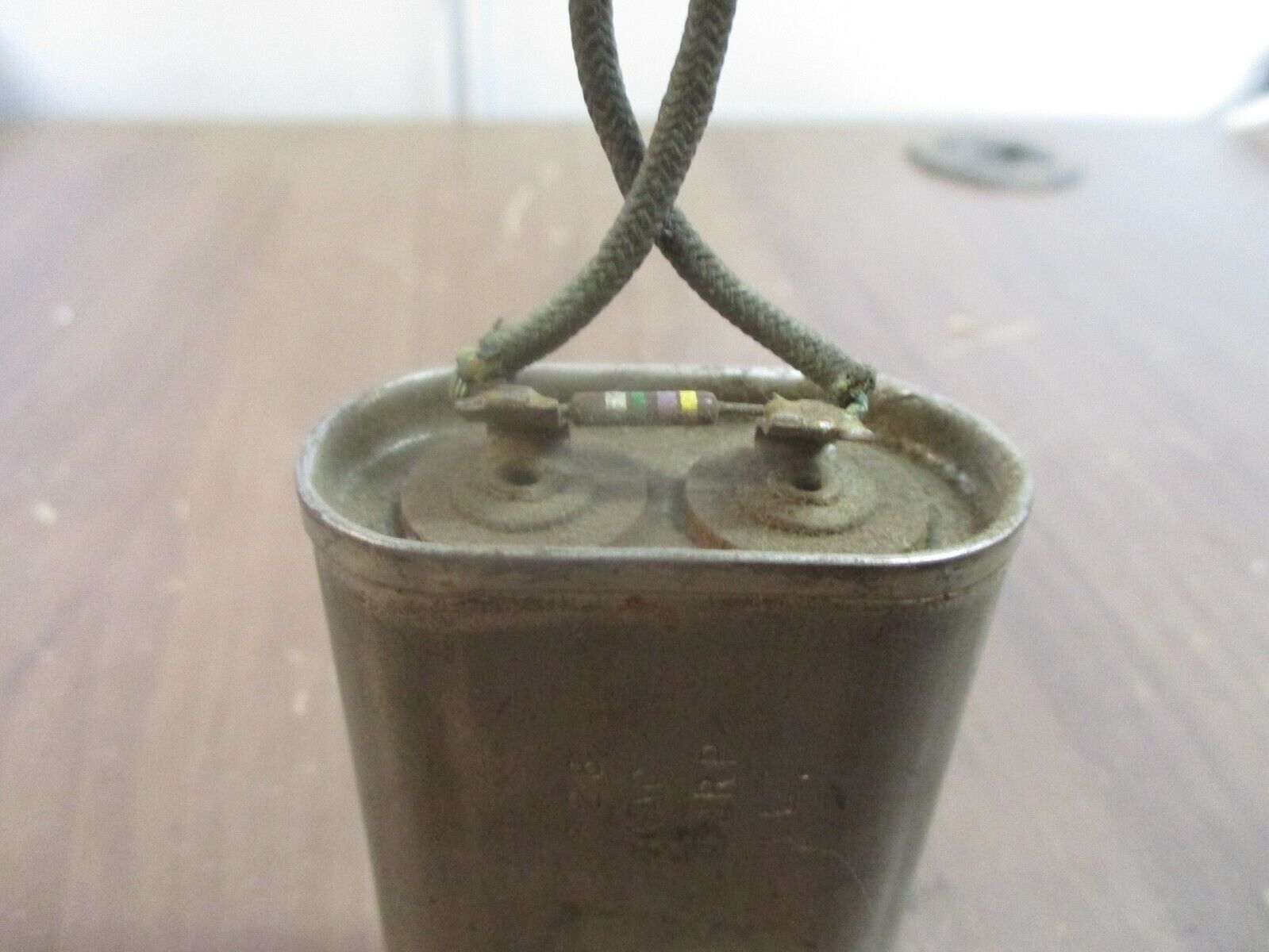 Aerovox Capacitor P105F28 4.75MFD 125VAC Used