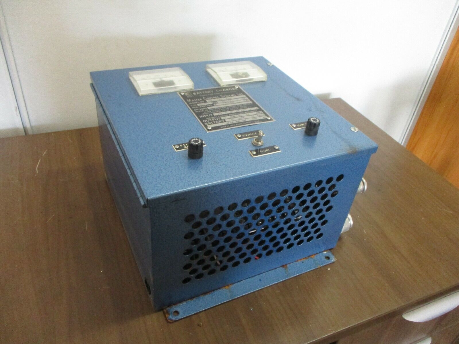 MCS Battery Charger 600775-21 Model #: MBC 7-24V-10A-NC 230AH 20-Cells Used