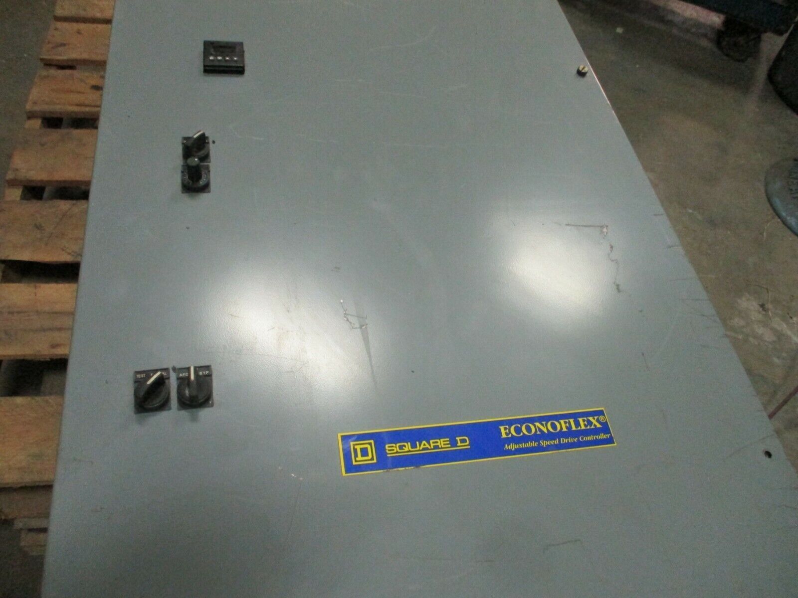 Square D Altivar Econoflex AC Drive w/ Bypass 8839 58ERG4VY A07 75HP 460V Used