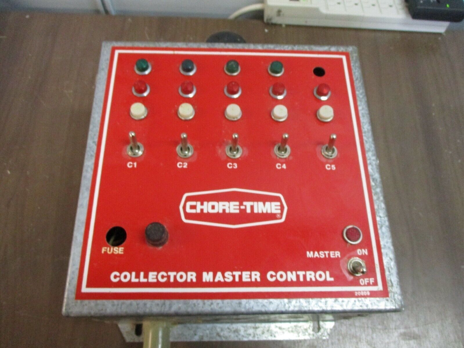 Chore-Time Collector Master Control 20809 Used