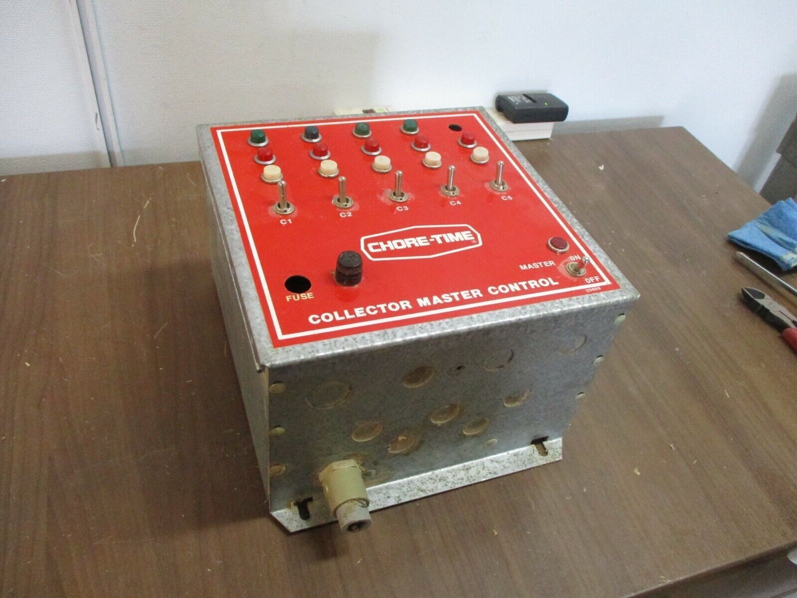 Chore-Time Collector Master Control 20809 Used