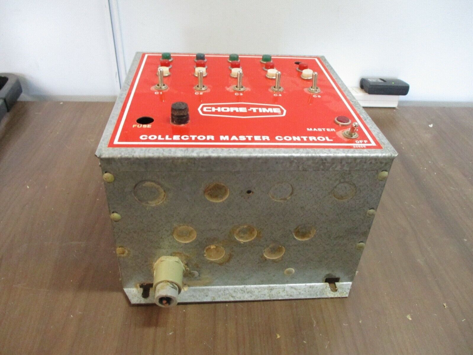 Chore-Time Collector Master Control 20809 Used