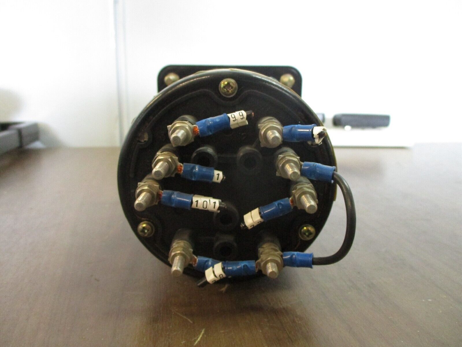 Crompton AC Kilowatt Meter 10958 077218AQQC6 Range: -2500 - +2500KW Used