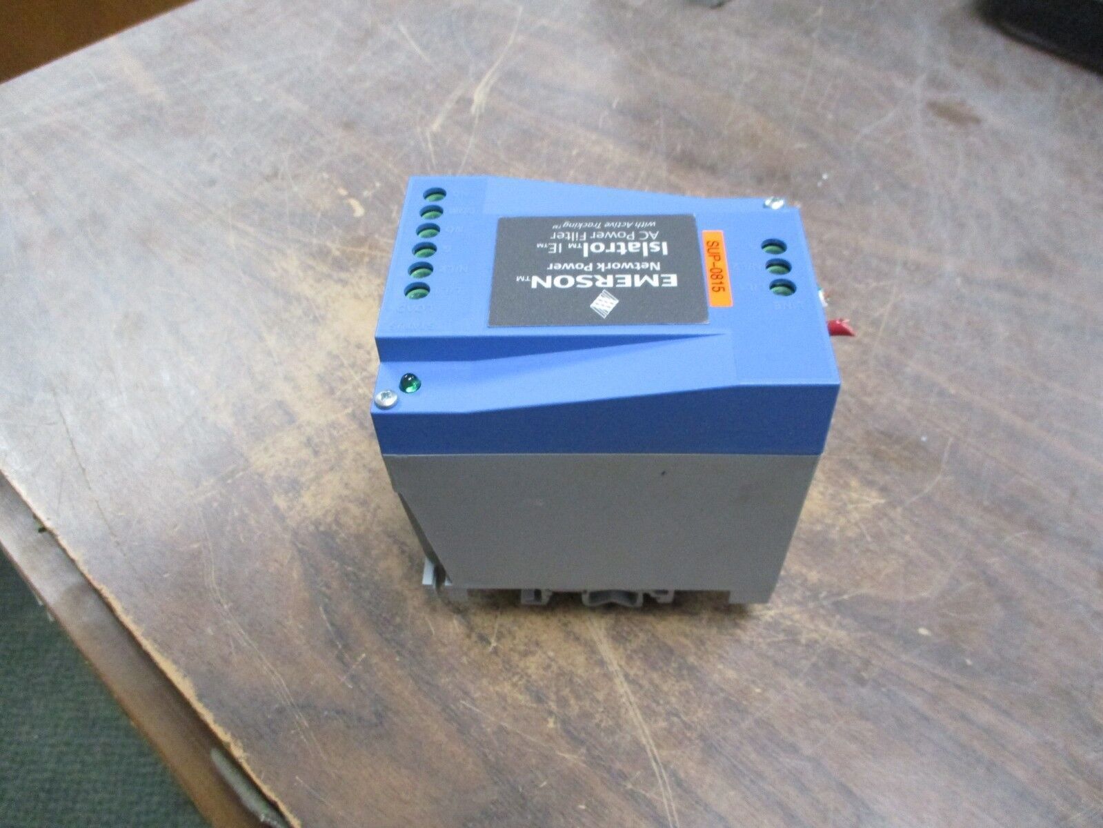 Emerson Islatrol IE AC Power Filter IE-120 w/ Active Tracking 120V 47-63Hz Used