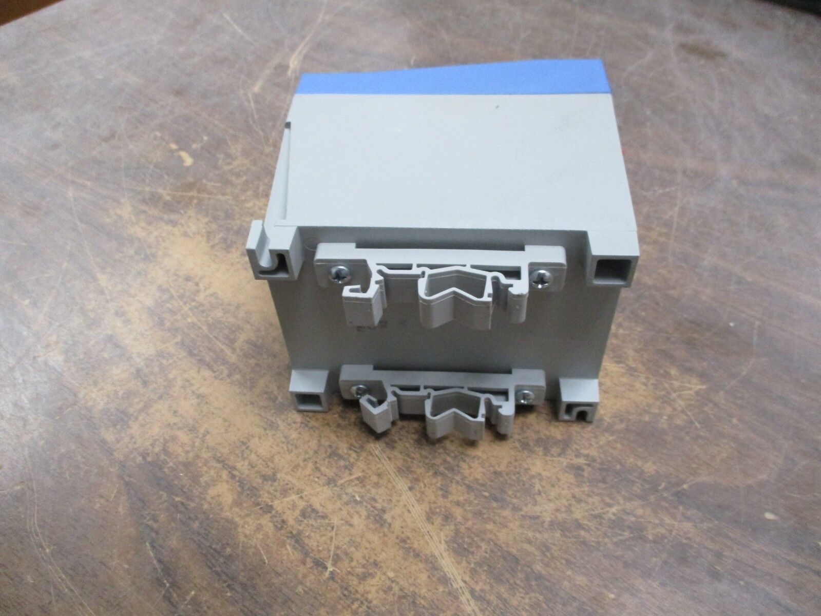 Emerson Islatrol IE AC Power Filter IE-120 w/ Active Tracking 120V 47-63Hz Used