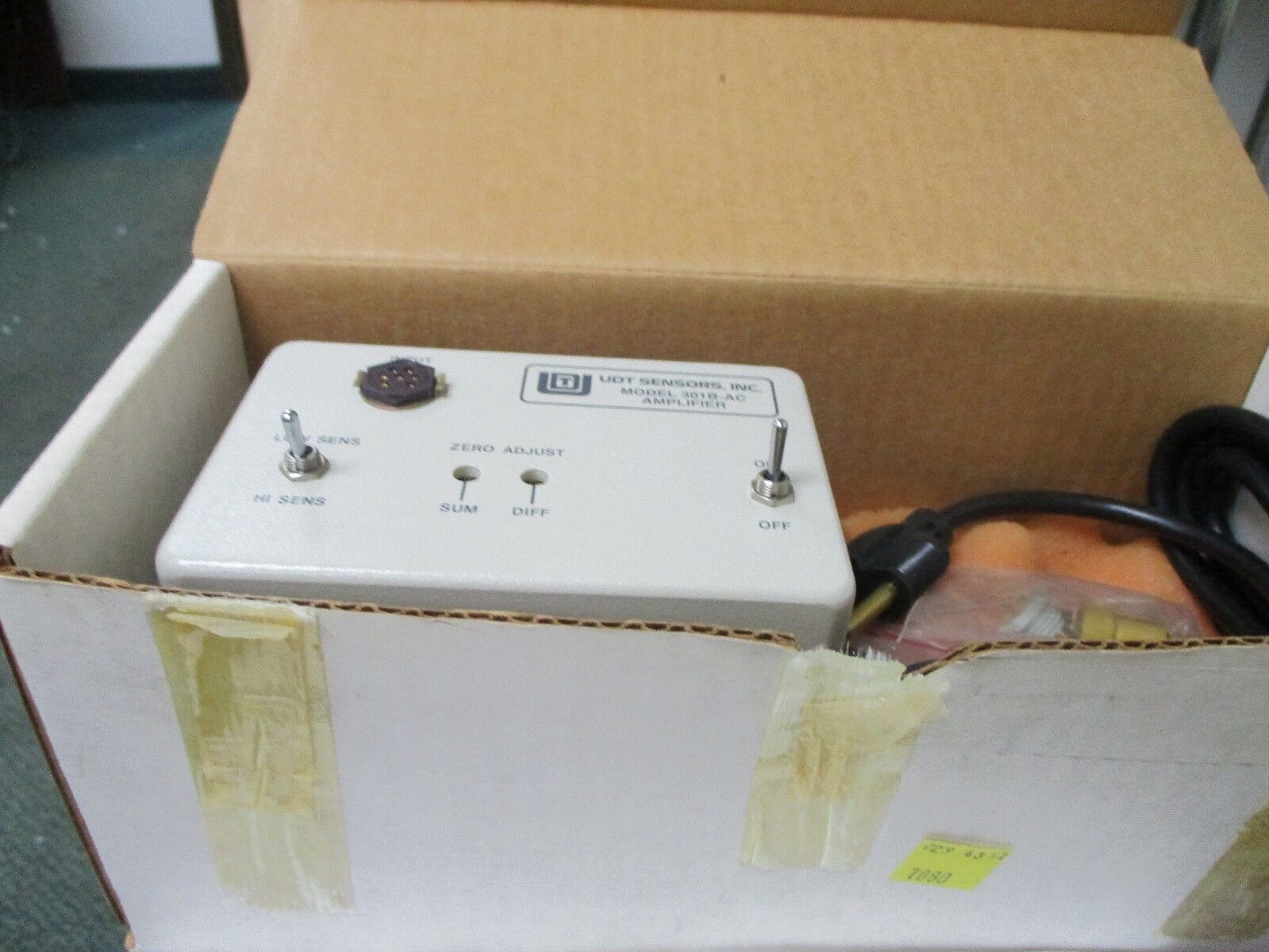 UDT Sensors Amplifier 301B-AC Used