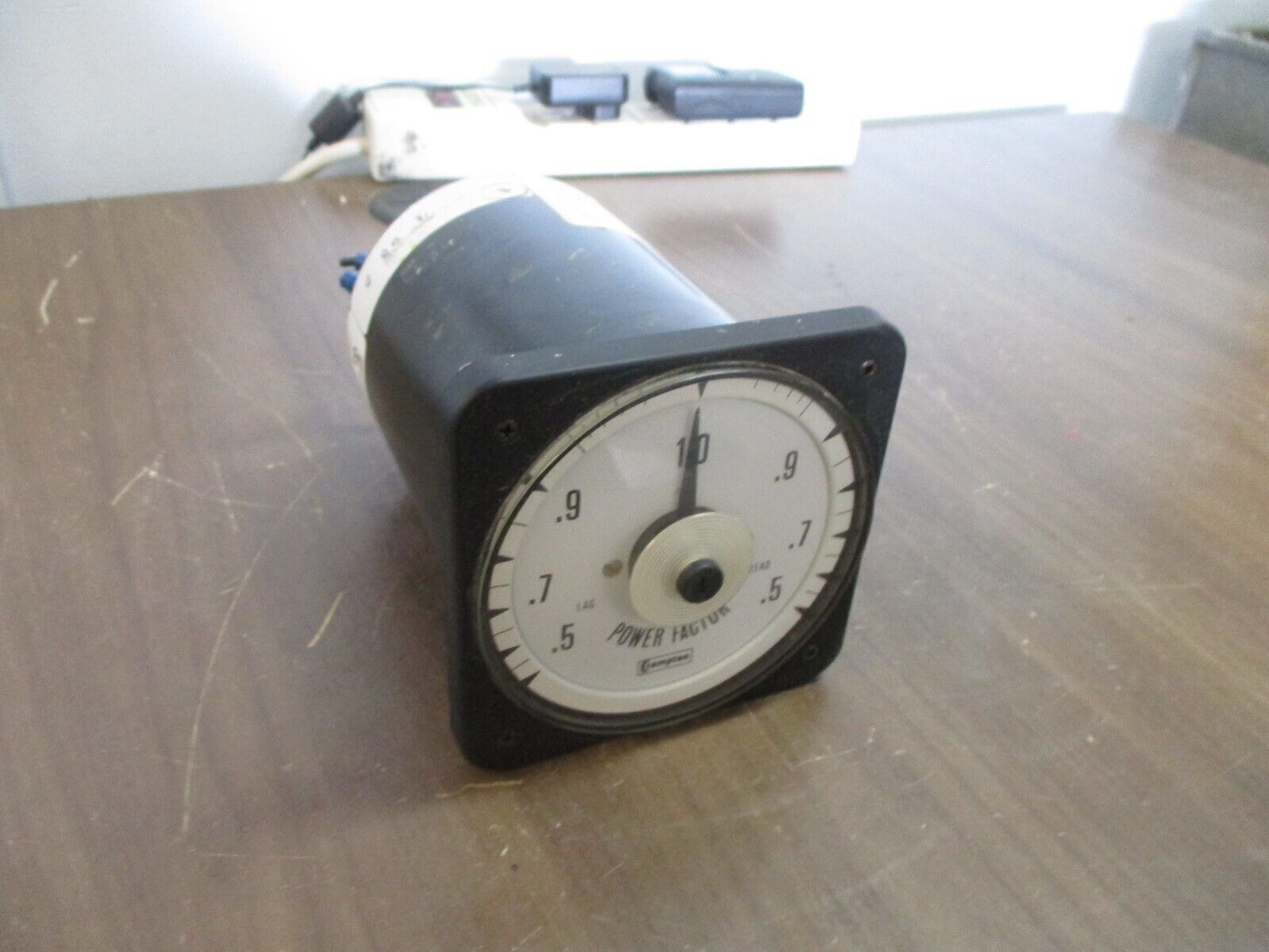 Crompton Power Factor Meter 077-427A-00AD-C6 Used