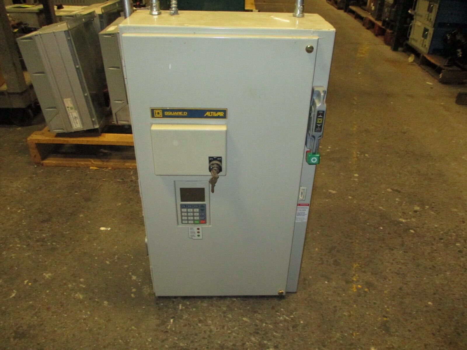 Square D Altivar AC Drive 8839 ATV66U41M2 3HP 3Ph Type 1 Enclosure w/ Keypad