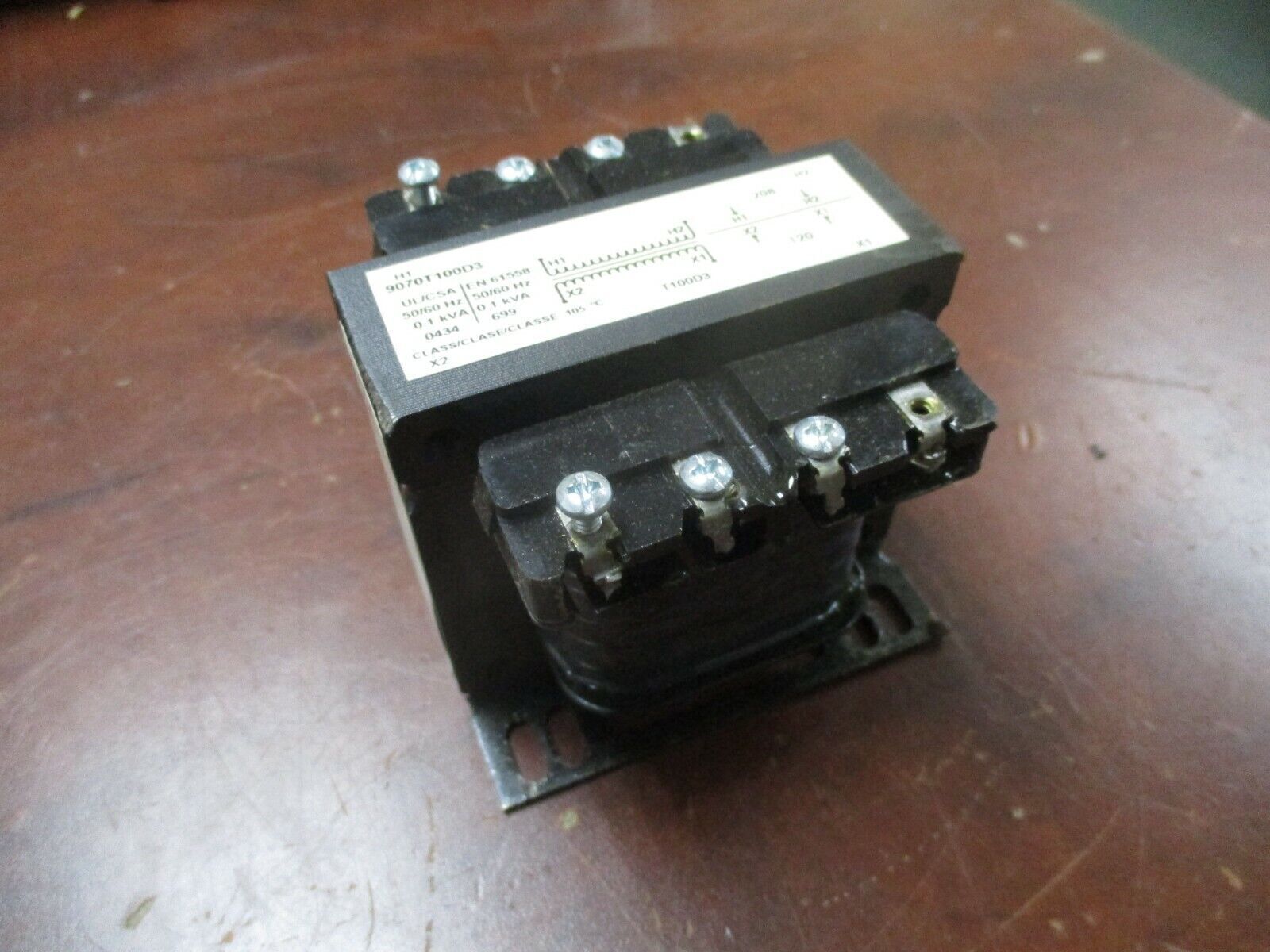 Square D Transformer 9070T100D3 0.1kVA Pri: 208V Sec: 120V 50/60Hz Used
