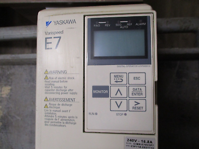 Yaskawa E7 AC Drive w/ Bypass CIMR-E7U23P71A-115 5HP 3Ph w/ Keypad Used