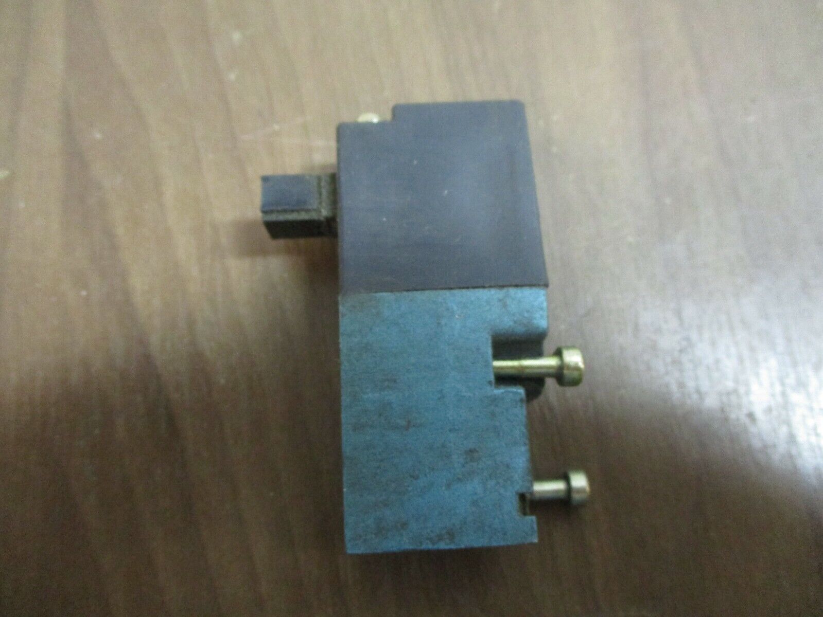MAC Solenoid Valve DMB-DDAP-1DM 24VDC 5.4W 120PSI Used
