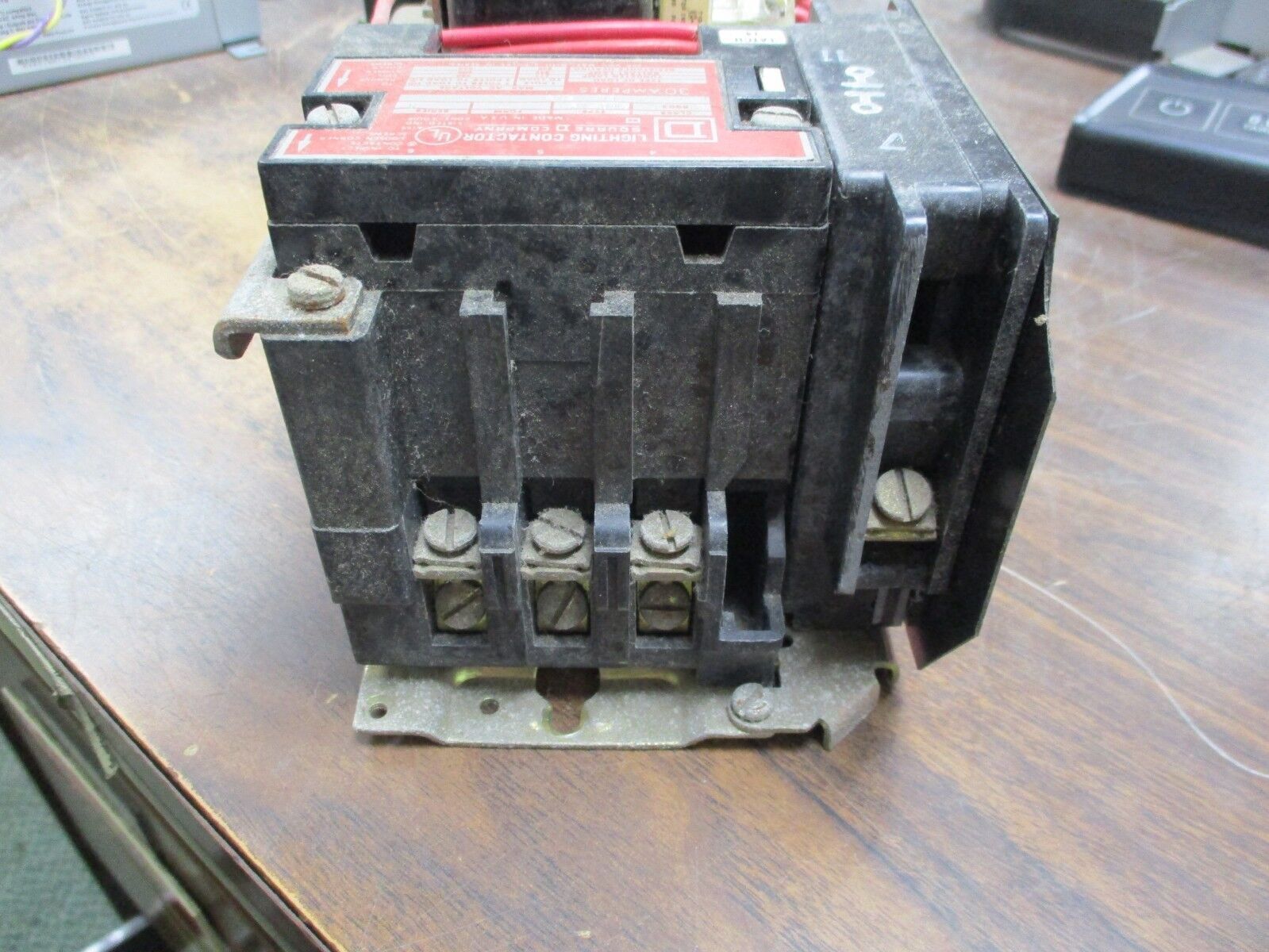 Square D Lighting Contactor 8903 SMG12 120V Coil 30A 600V Used