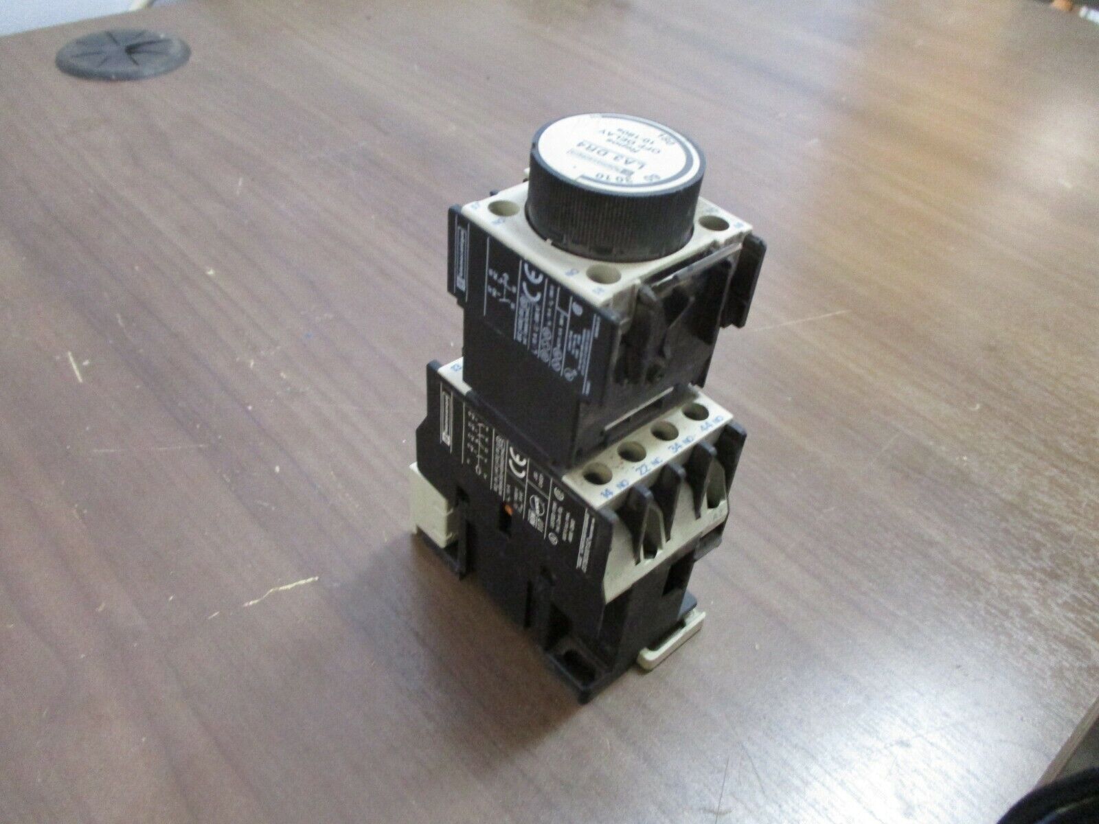 Telemecanique Timing Relay LA3 DR4 Off Delay: 10-180 Sec 120V Coil Used