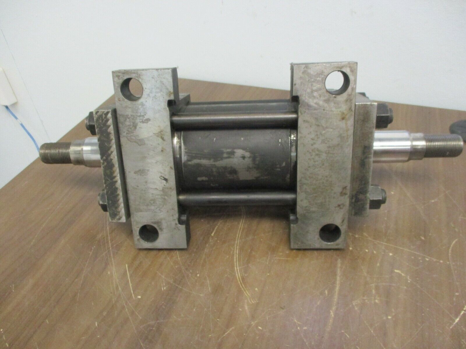 RWC Hydraulic Cylinder 8902-03-108 3000PSI Used