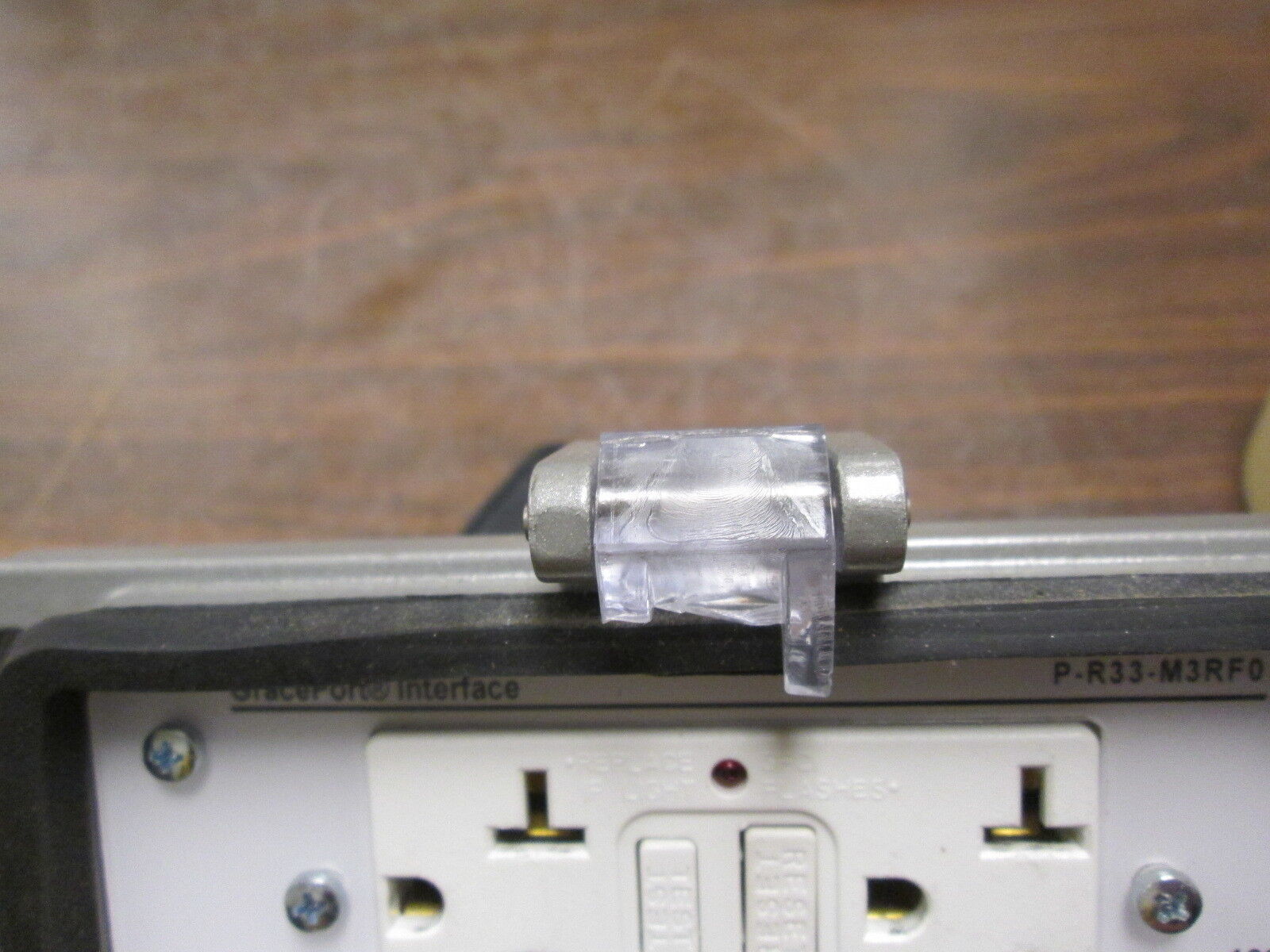 Grace Engineered Products Grace Port Interface P-R33-M3RF0 120VAC 5A Used