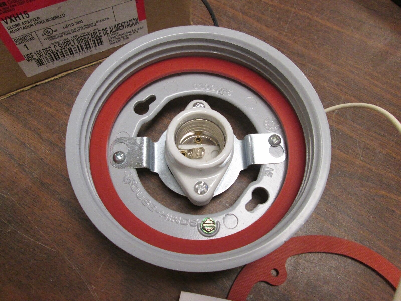 Cooper Crouse-Hinds Vaporgard Globe Adapter VXH15 150W New Surplus