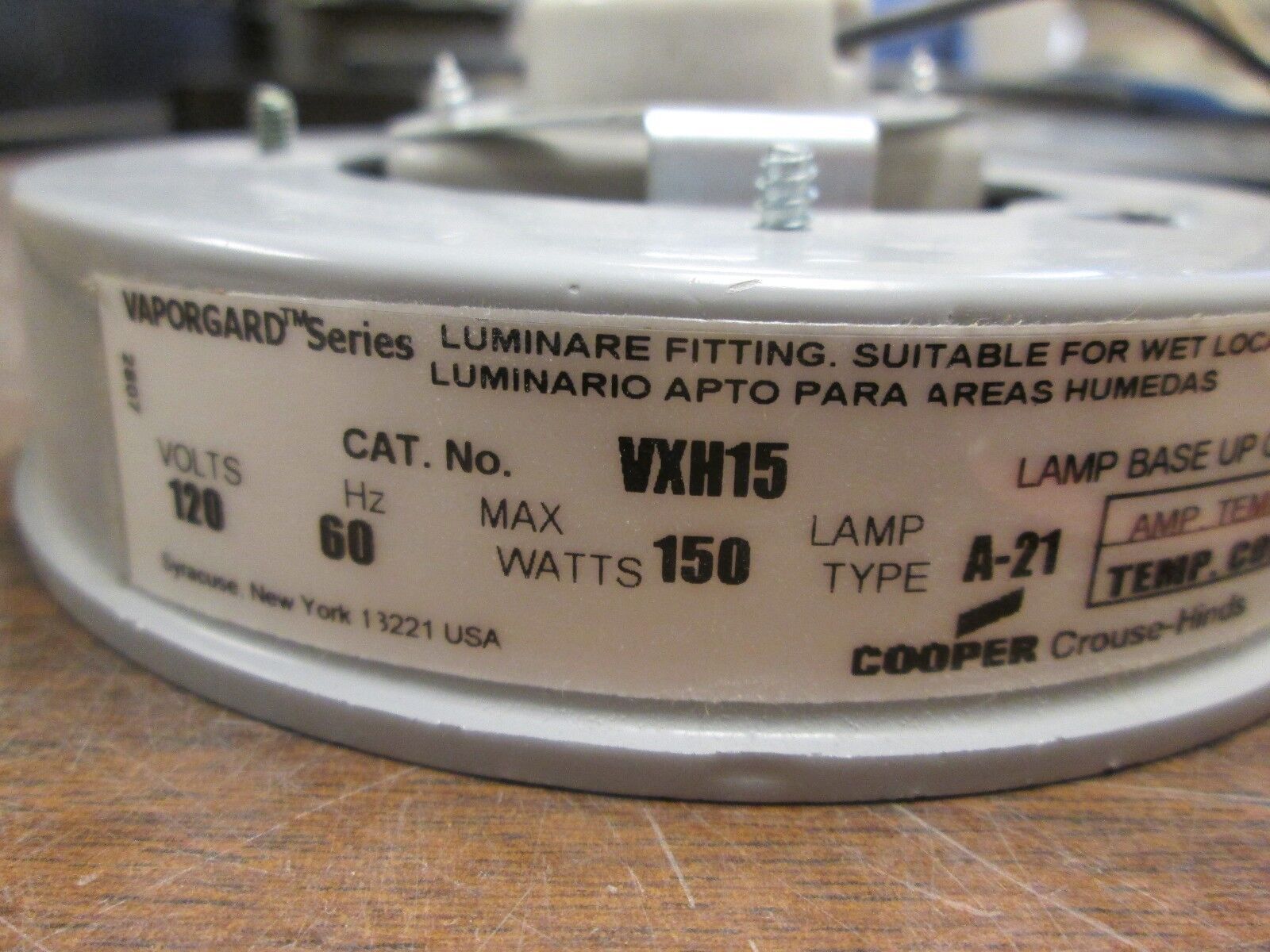 Cooper Crouse-Hinds Vaporgard Globe Adapter VXH15 150W New Surplus