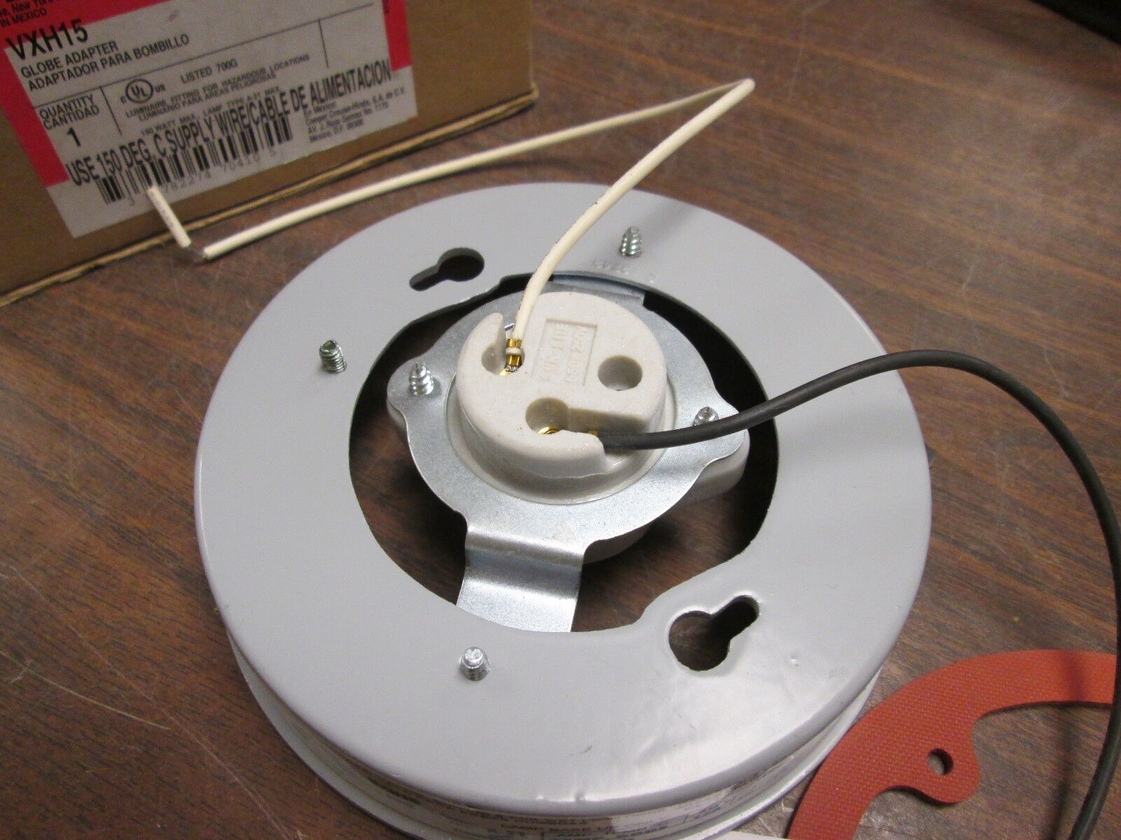 Cooper Crouse-Hinds Vaporgard Globe Adapter VXH15 150W New Surplus