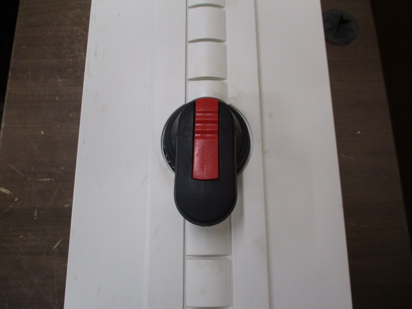 ABB ACH550 AC Drive w/ Bypass ACH550-VCR-031A-4+F267 20HP 3Ph w/ Keypad Used