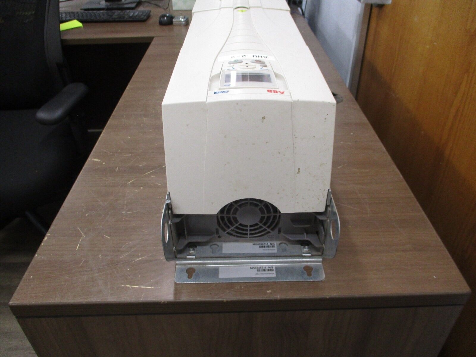 ABB ACH550 AC Drive w/ Bypass ACH550-VCR-031A-4+F267 20HP 3Ph w/ Keypad Used