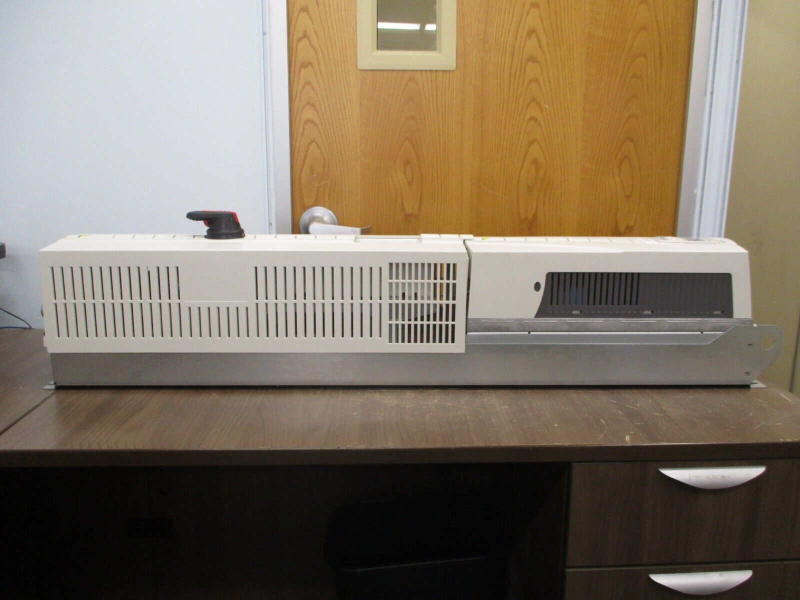 ABB ACH550 AC Drive w/ Bypass ACH550-VCR-031A-4+F267 20HP 3Ph w/ Keypad Used