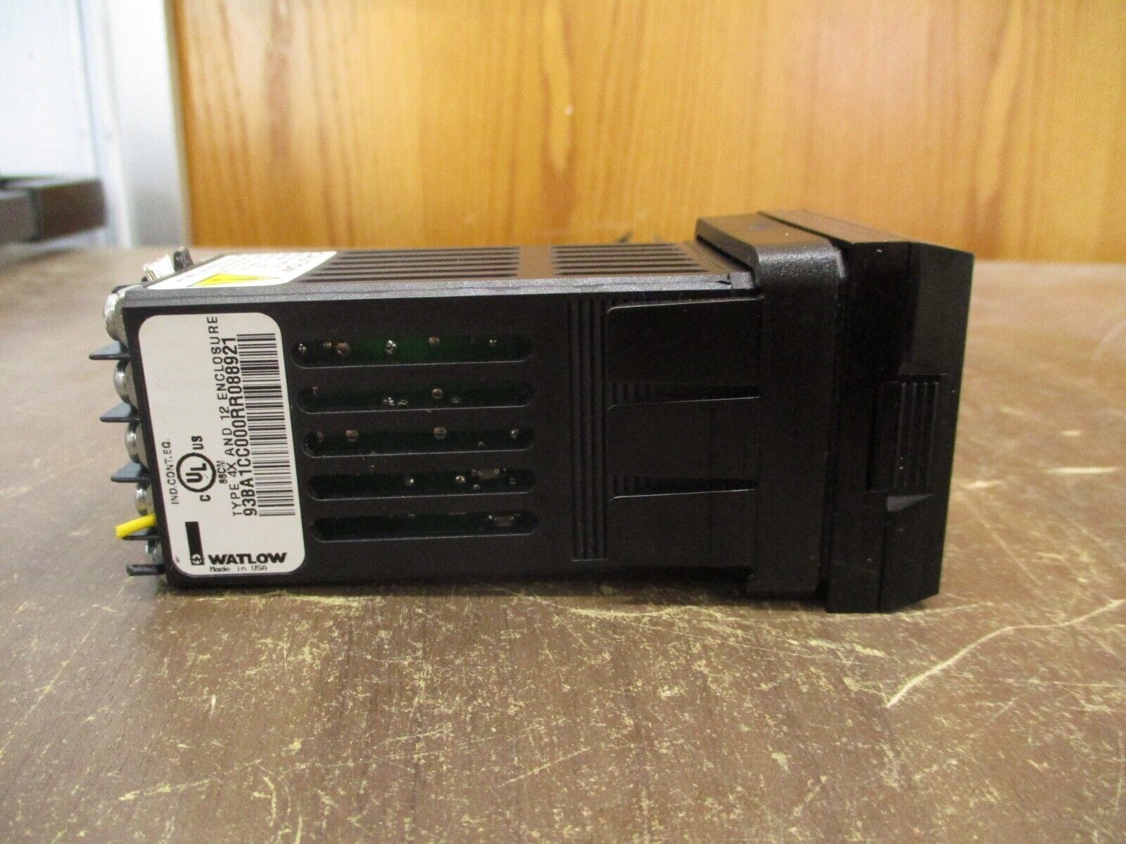 Watlow Temperature Controller 93BA-1CC0-00RR Type 4X, 12 Enclosure Used