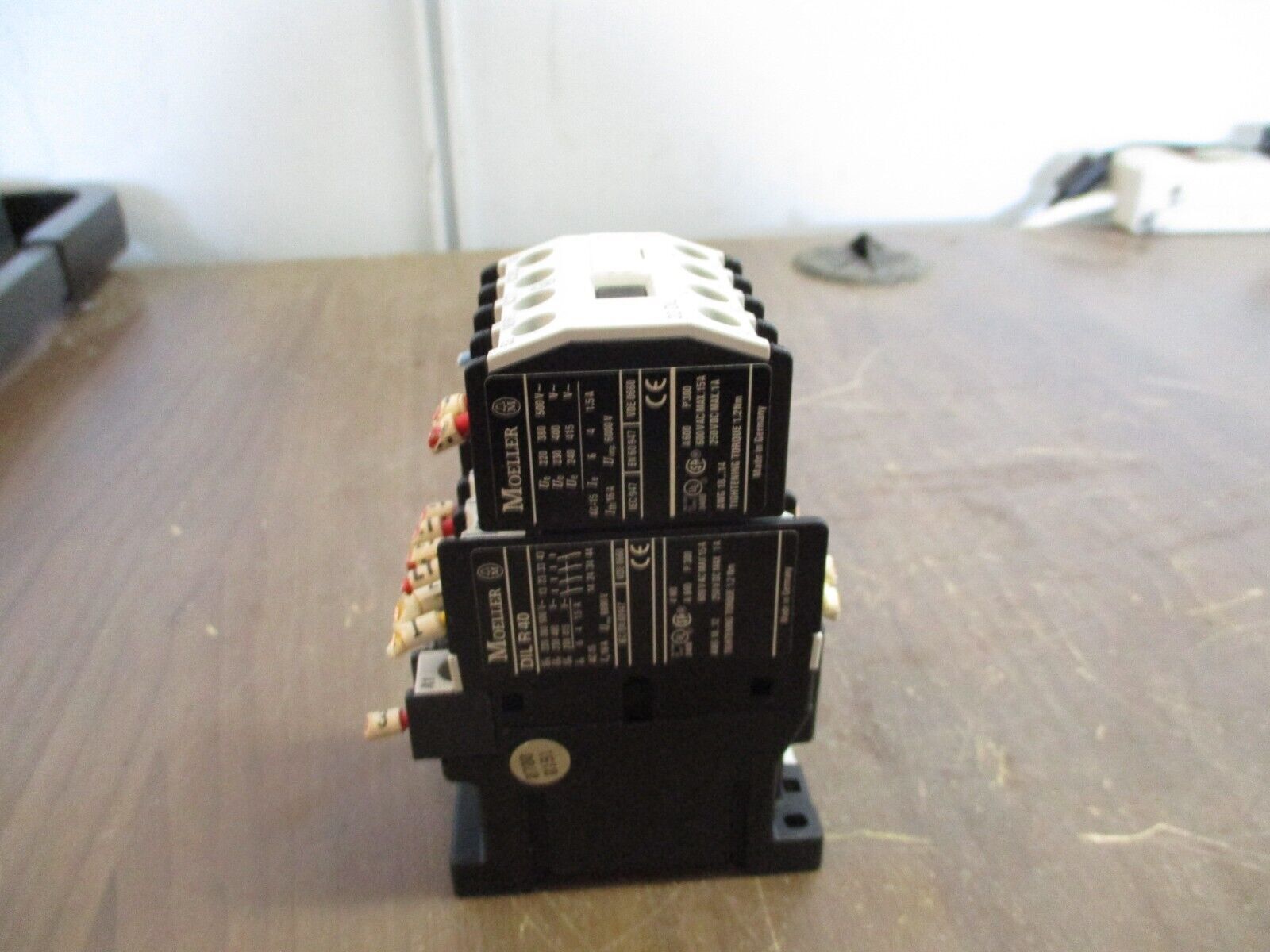 Moeller Contactor DIL R40 120V Coil 15A 600V w/ Aux Contact Block Used