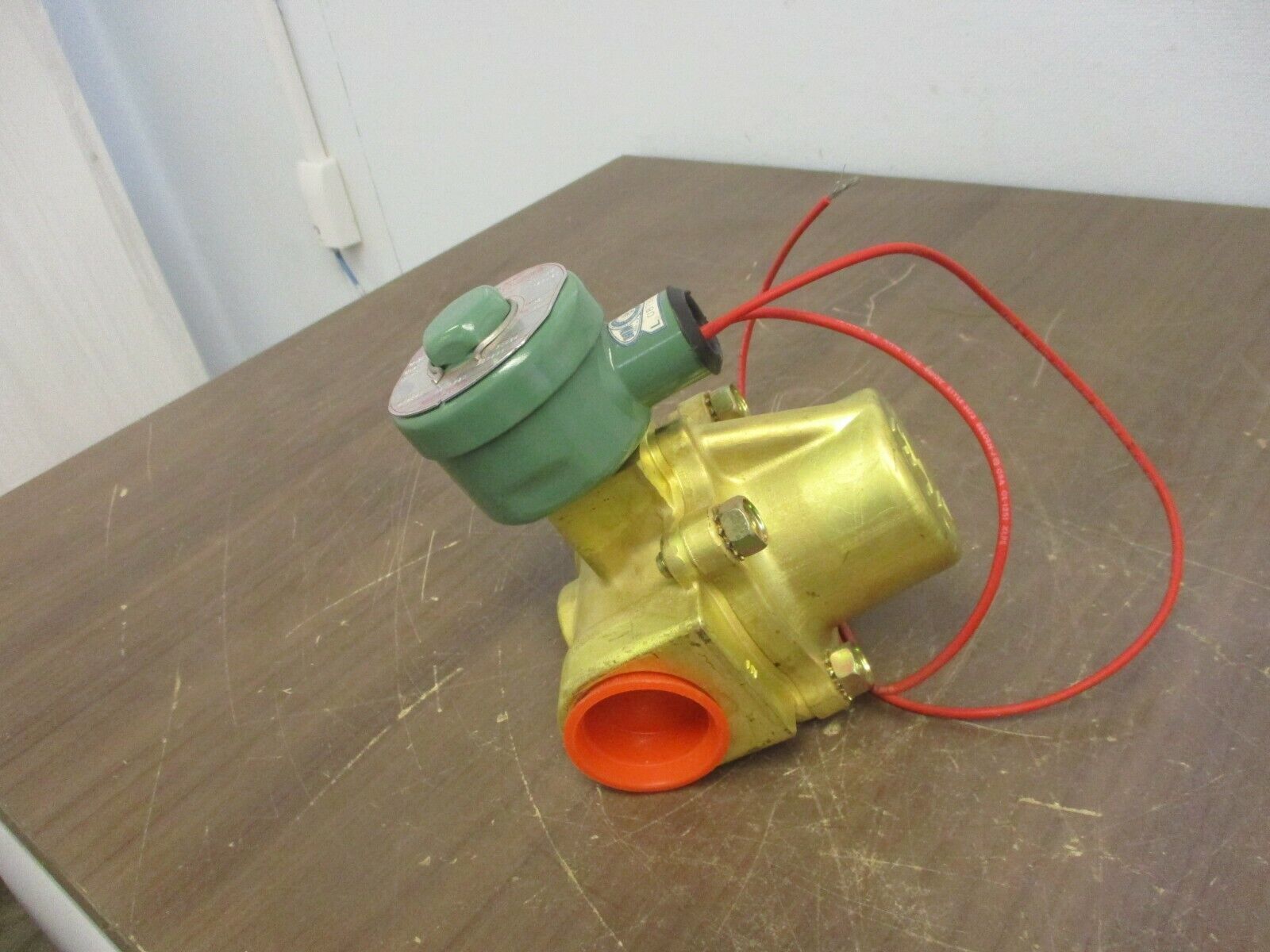 ASCO Red Hat Solenoid Valve 80034/8211B80 120V Coil 10-300PSI 16.7W Pipe:1-1/4"