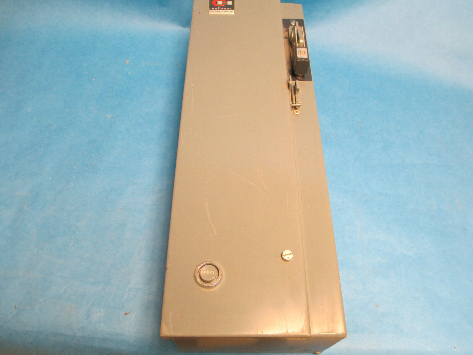 Cutler-Hammer Combination Size 0 120V Coil 30A Fusible New Surplus