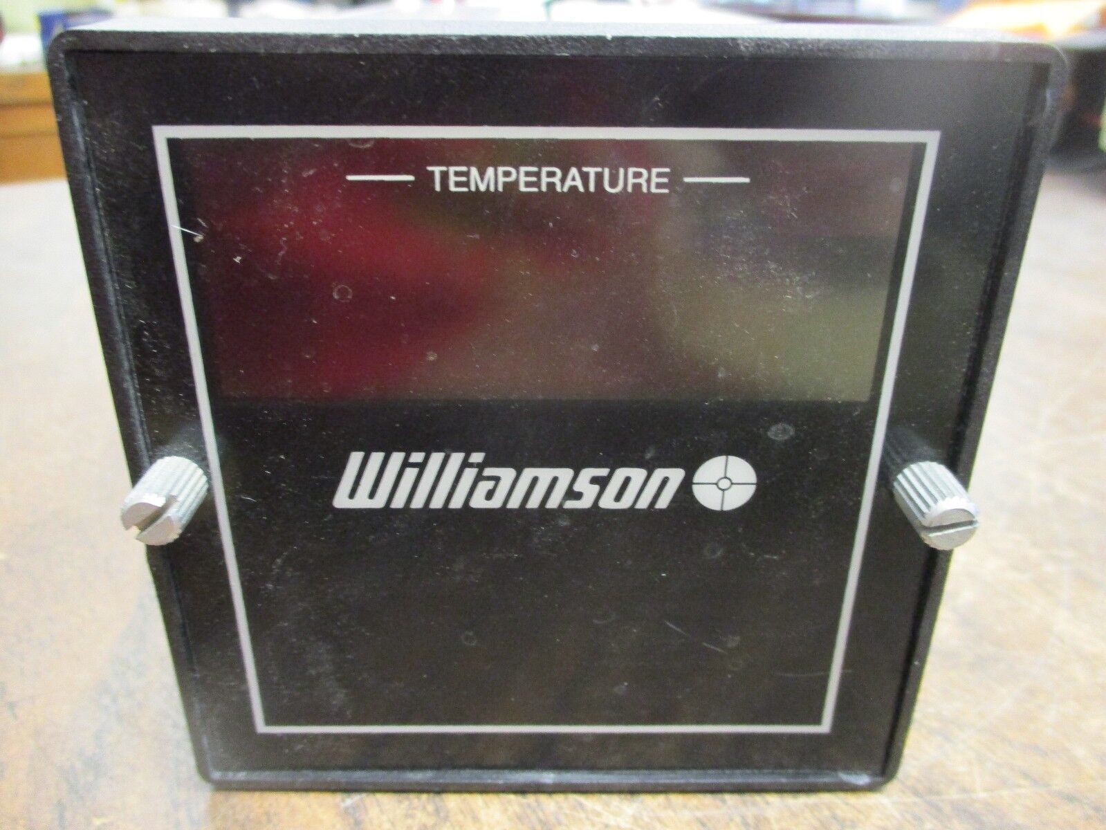 Williamson Temperature Controller 9120UT Range: 400-800°C 115V Used