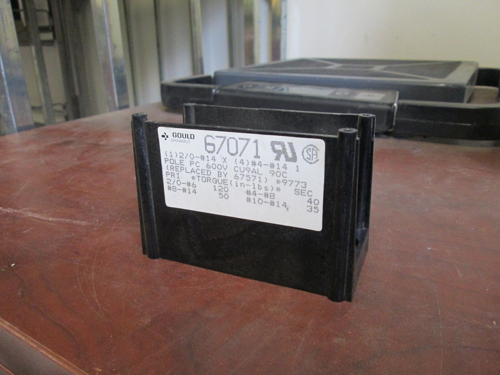 Gould/Ferraz Shawmut Power Distibution Block 67071 Line: (1) 2/0 - #14 Used