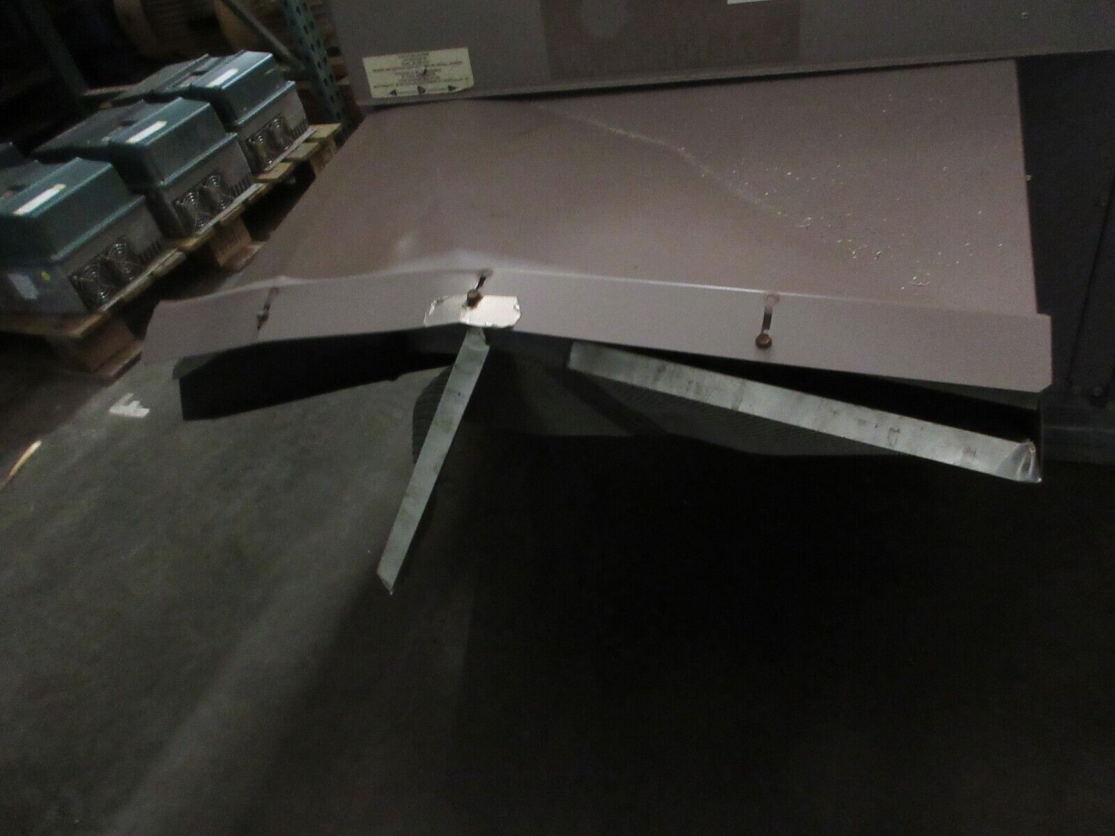 Carrier Rooftop Unit 48TCEA06A2A5A0A0A0 5-Ton 208/230V 3Ph w/Heat MFD: 2012 Used