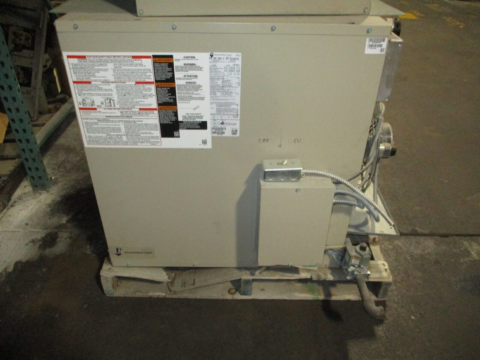 Advanced Distributor Products Natural Gas Heater SEP-250A-5 Power Vent Used