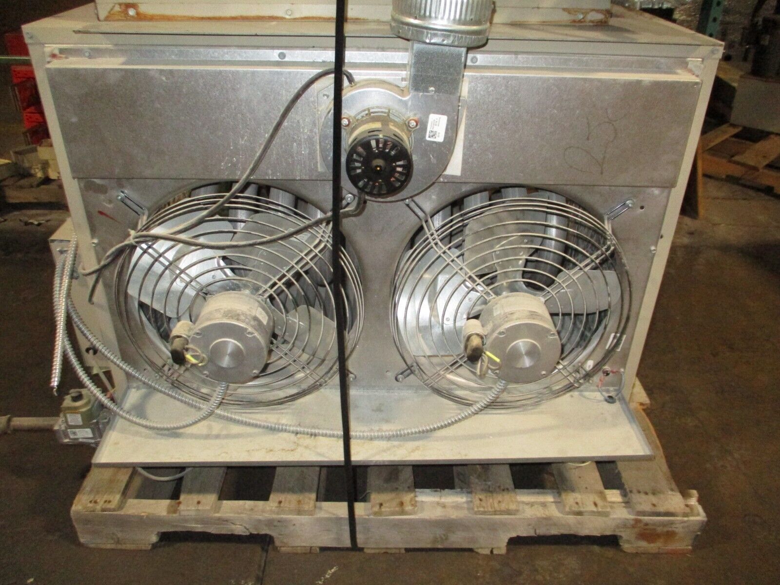 Advanced Distributor Products Natural Gas Heater SEP-250A-5 Power Vent Used