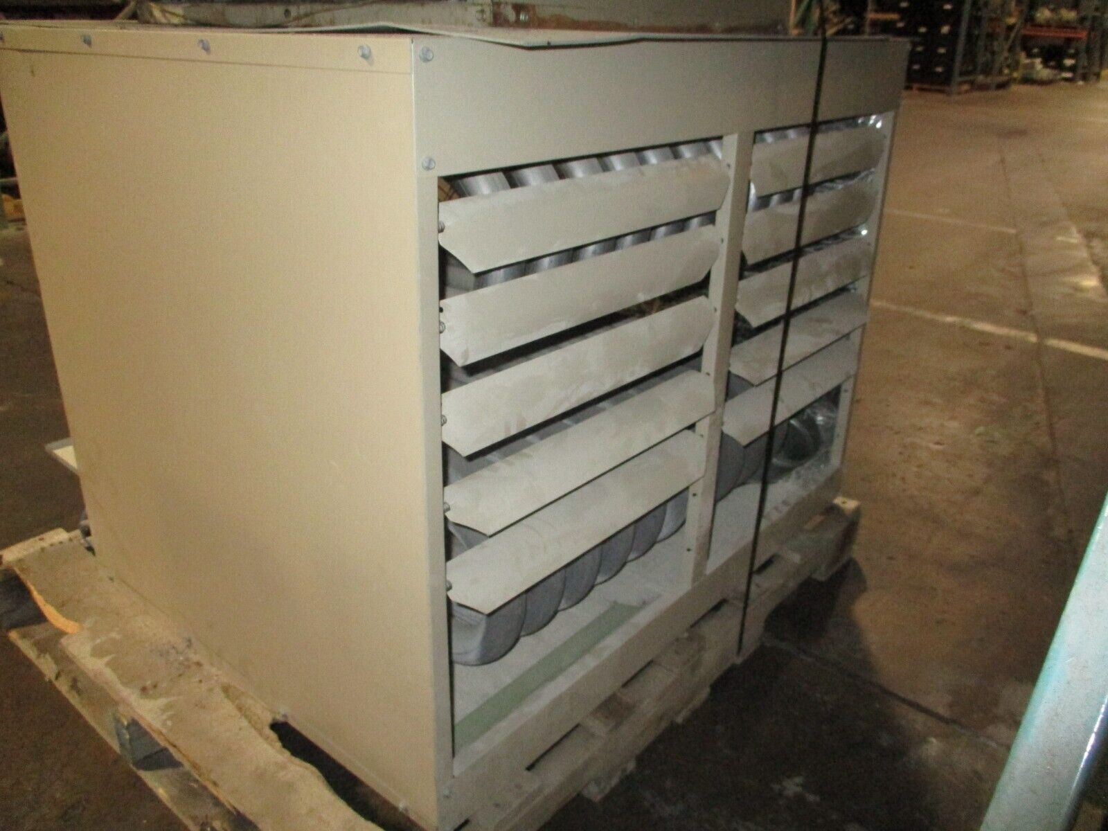 Advanced Distributor Products Natural Gas Heater SEP-250A-5 Power Vent Used