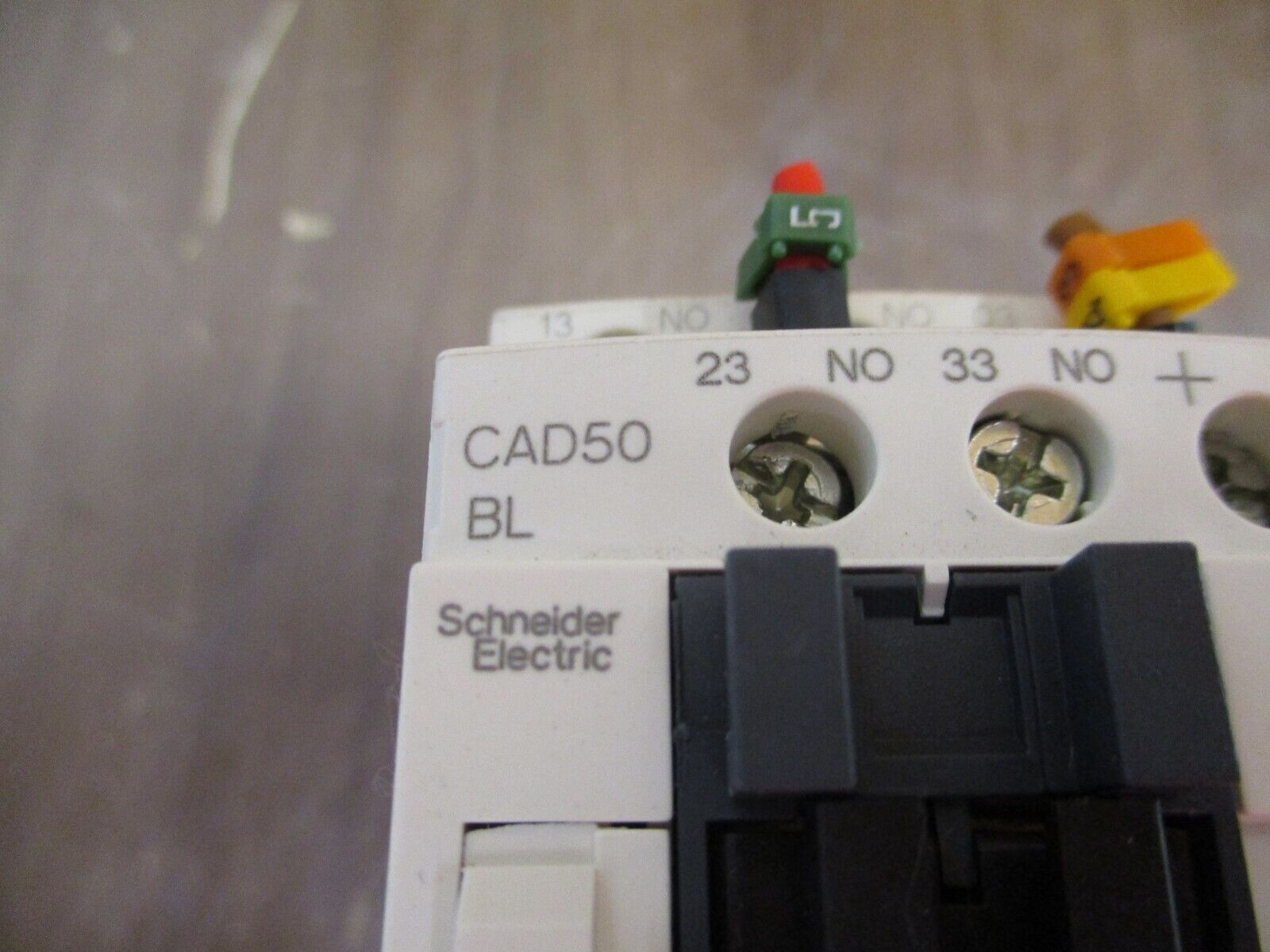 Schneider Electric Contactor CAD50 BL 24VDC Coil 10A 600V Used