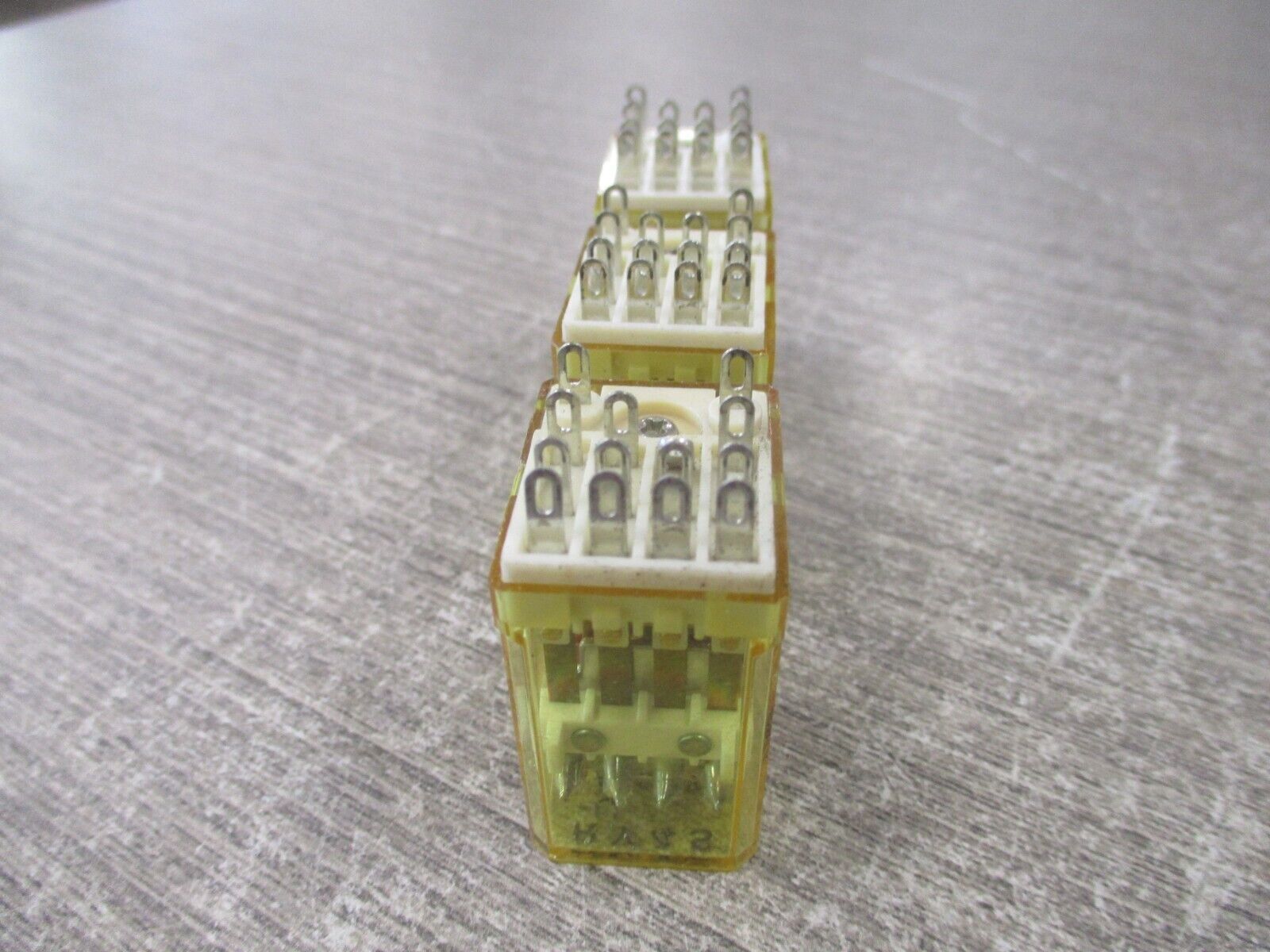 idec Relay RY4S-U 120VAC *Lot of 3* Used