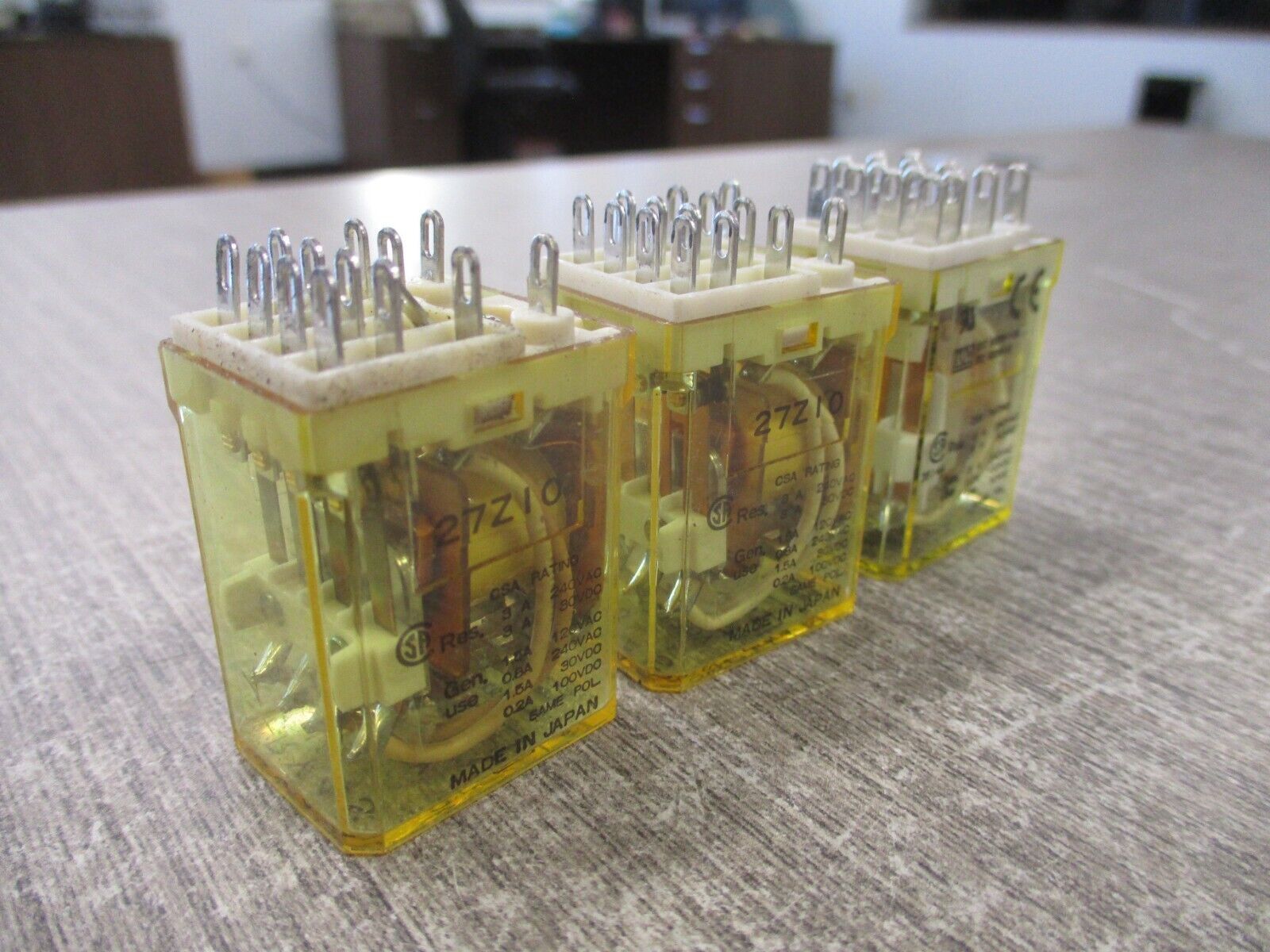 idec Relay RY4S-U 120VAC *Lot of 3* Used