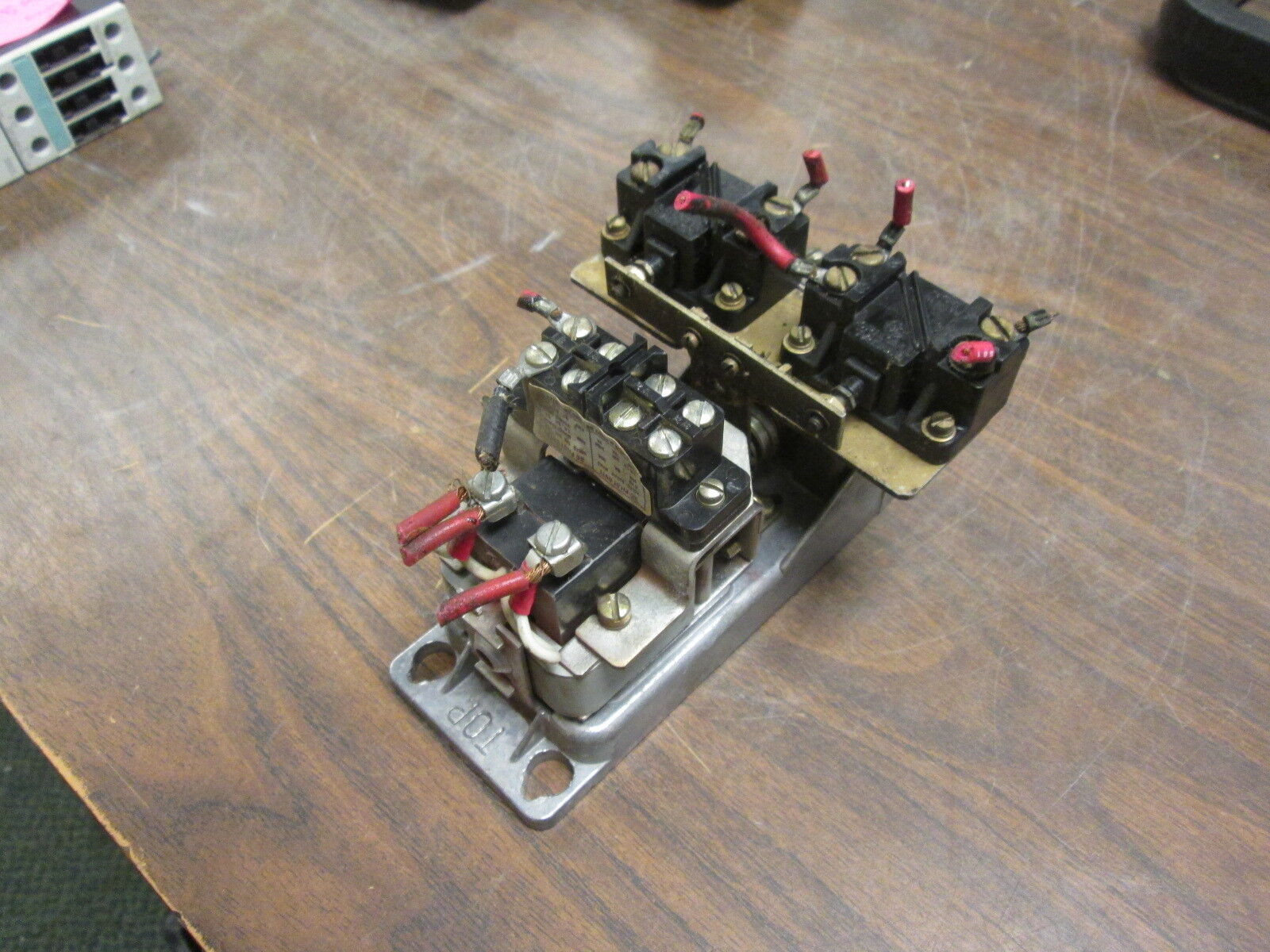 GE Time Delay Relay CR2820B116AA2 115V Coil 60Hz Delay: 1/5-180sec Used