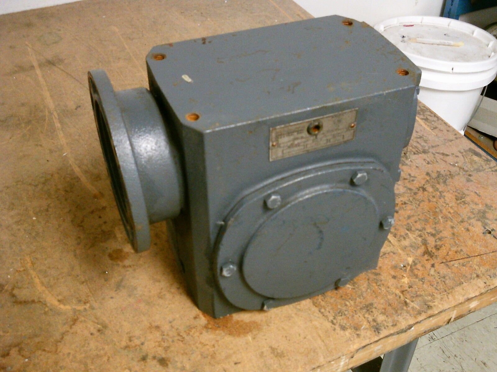 Sterling Electric Reducer 232522030 Ratio 30:1 2750RPM In 3.003HP In Used