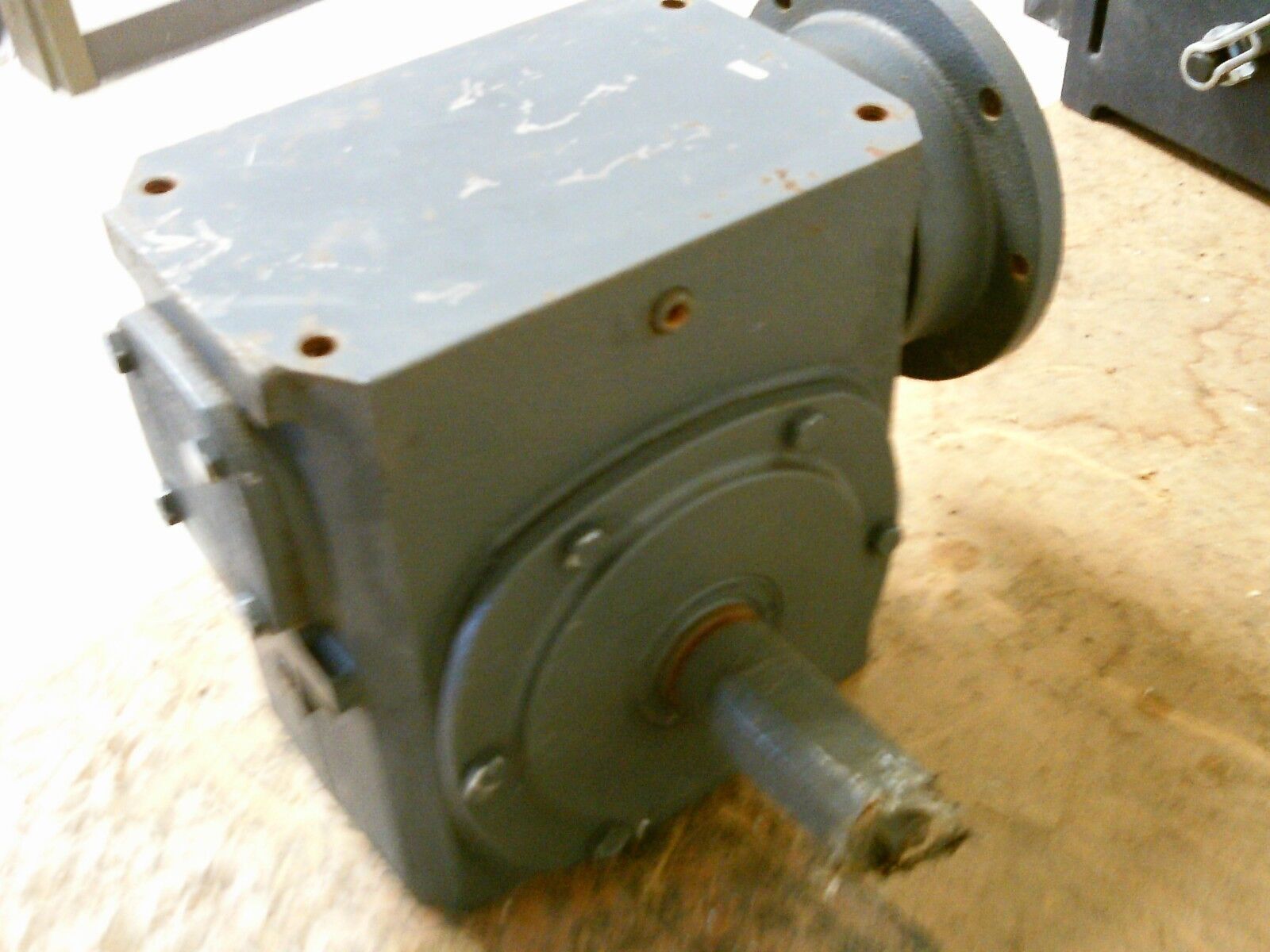 Sterling Electric Reducer 232522030 Ratio 30:1 2750RPM In 3.003HP In Used