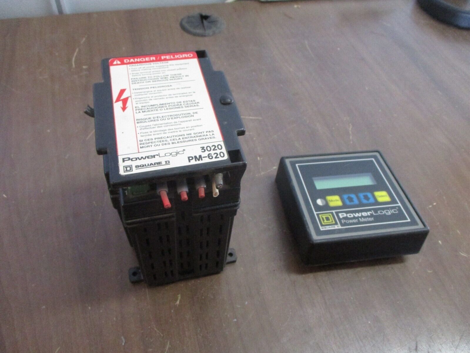 Square D PowerLogic Power Meter w/ Display 3020 PM-620 / 3020 PMD-32 *No Cable*