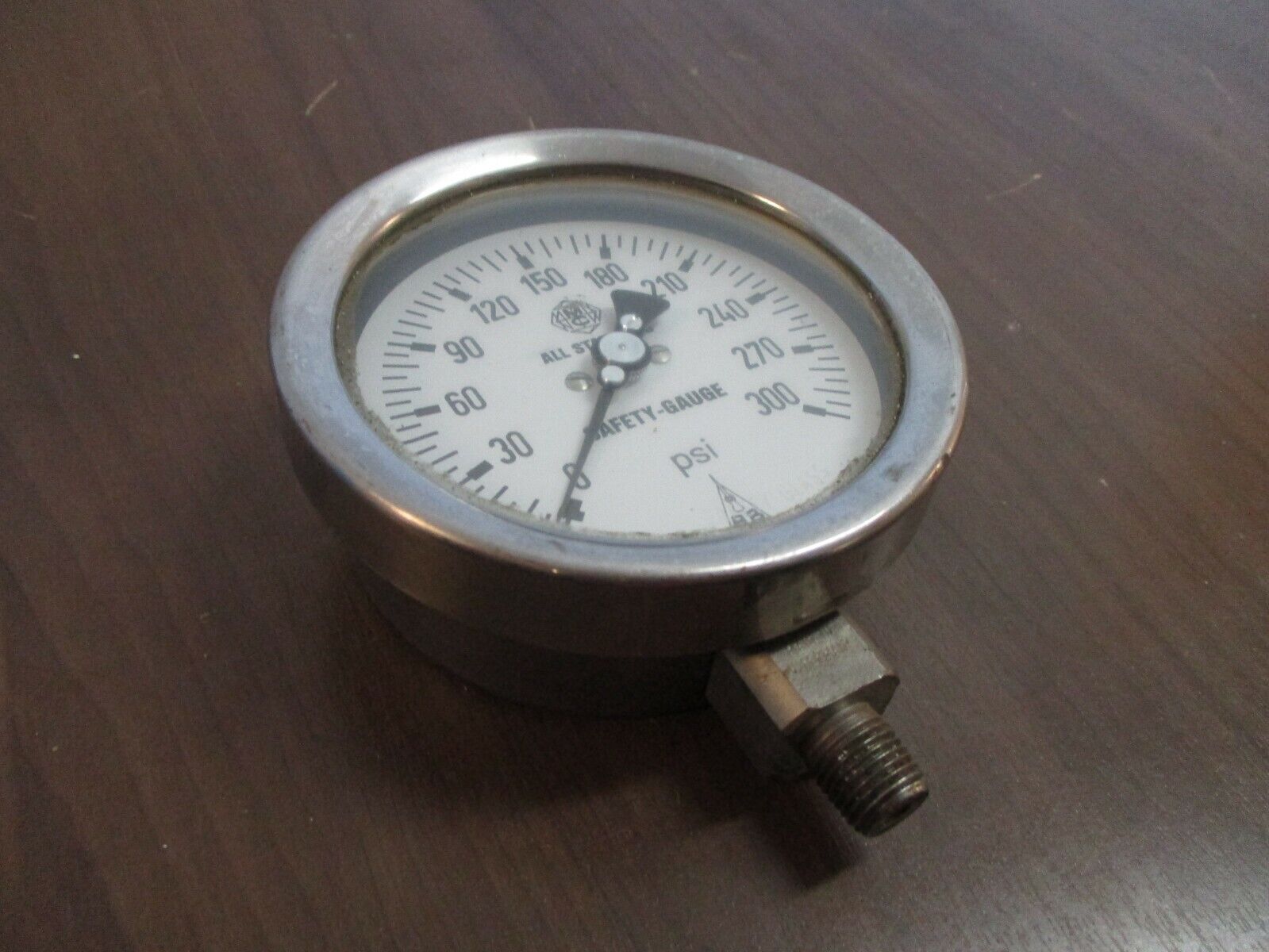 McDaniel Controls Safety-Gauge Pressure Gauge Range: 0-300PSI Used