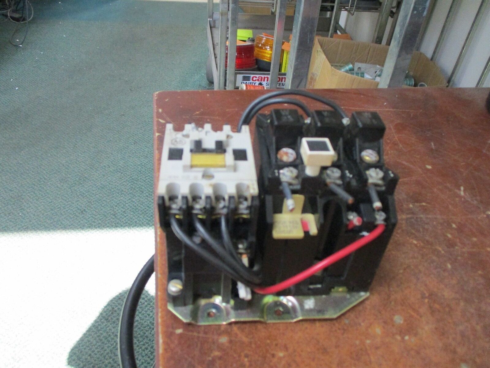 Allen-Bradley Starter 509-TOD Size 00 9A 600V 120V Coil Used