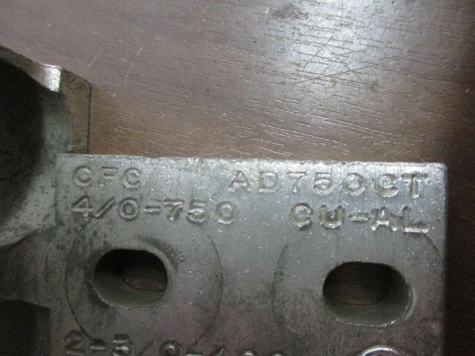 CFC Mechanical Lug AD750CT 4/0-750 Used