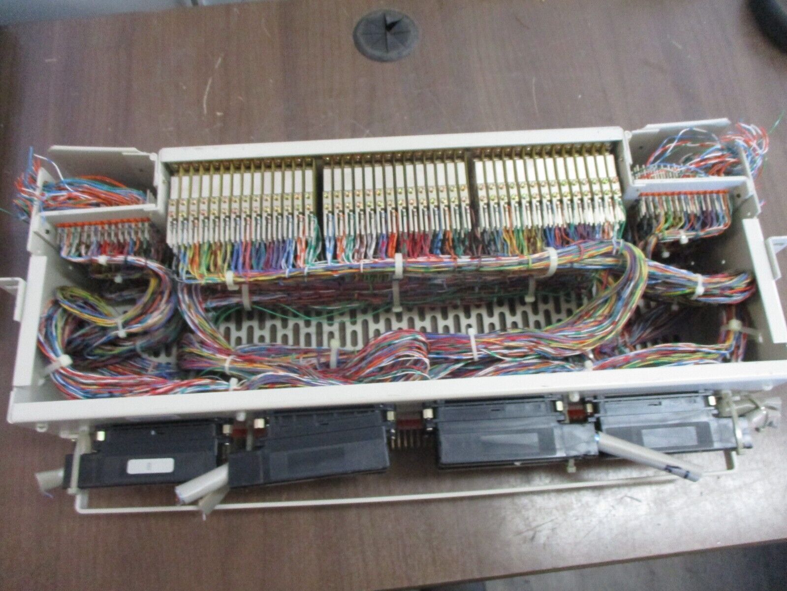 ADC DSX-1 Cross Connect D1M-1A0023 42/56VDC 2A Used