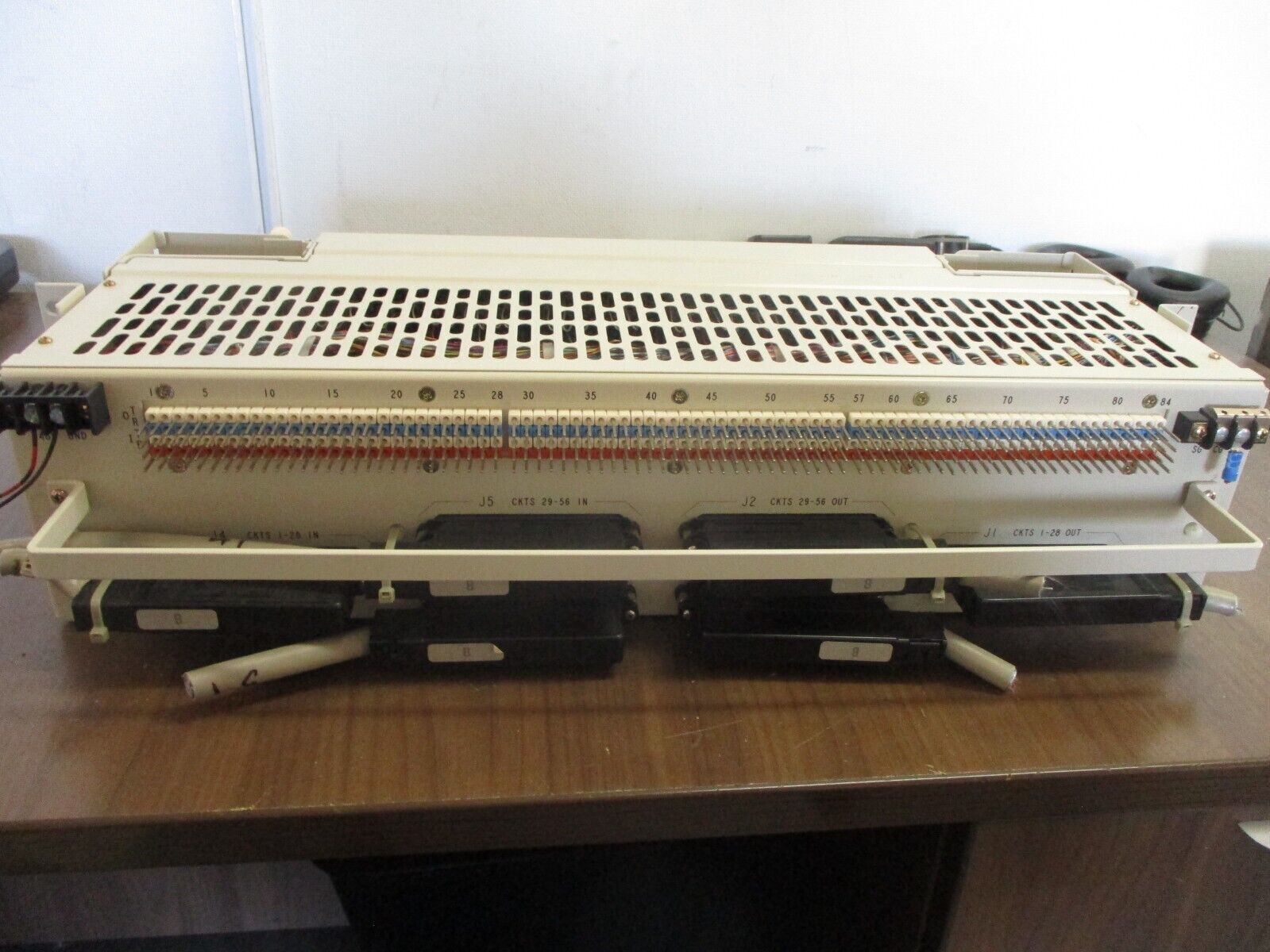 ADC DSX-1 Cross Connect D1M-1A0023 42/56VDC 2A Used